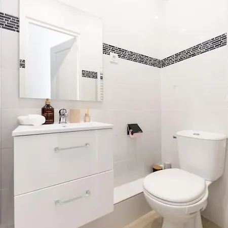 Apartamento T2 Parisien- 1 Min A Pied Du Metro Ligne 13 & 14 *